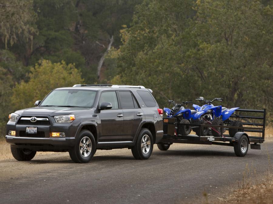  Toyota 4Runner SR5 2009 года  (фото 16 из 28)